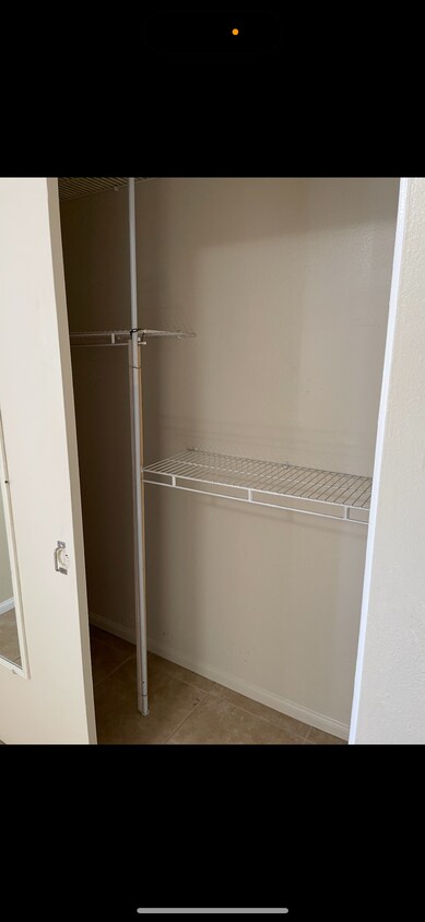 Closet - 5924 Rostrata Ave