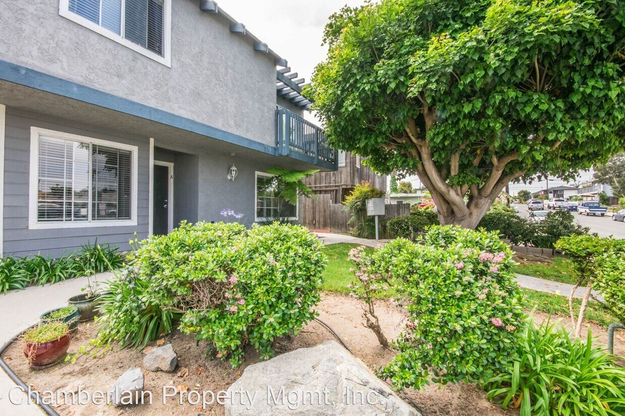 295 Acacia Ave, Carlsbad, CA 92008 Room for Rent in Carlsbad, CA