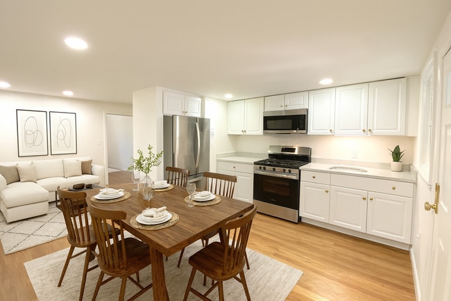 Building Photo - 197 W Wyoming Ave