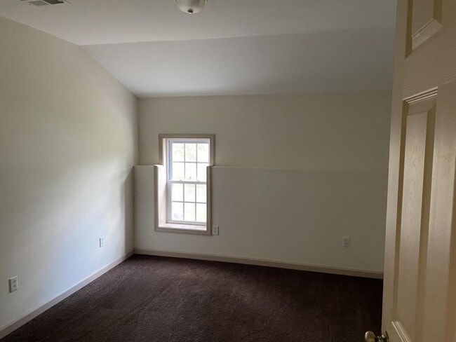 Foto del edificio - 9106 Willow Grove Terrace