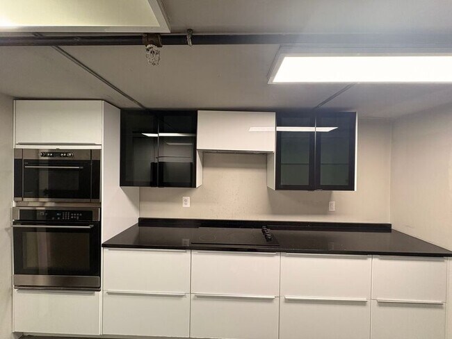 Foto del edificio - 808 N Calvert St