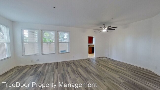 Building Photo - 3 br, 2 bath House - 34 Cartier Aisle