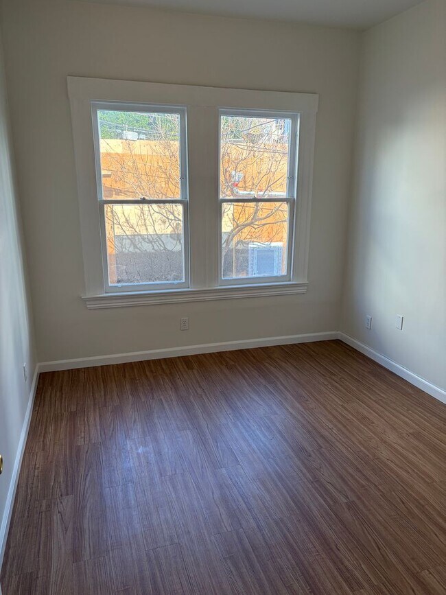 Foto del edificio - Charming One Bedroom in Hayes Valley **Washer/Dryer**Open Sat/Sun 3-4**