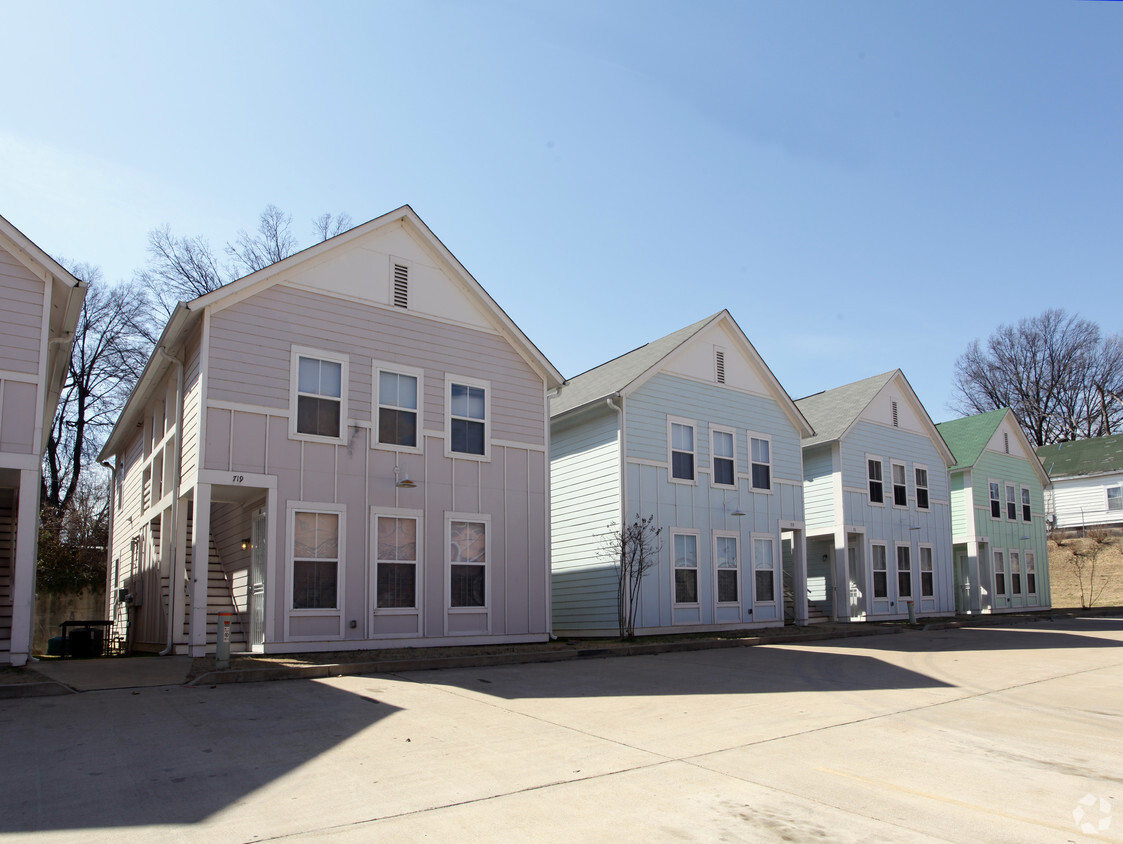 Primary Photo - Linden Yards Apartments