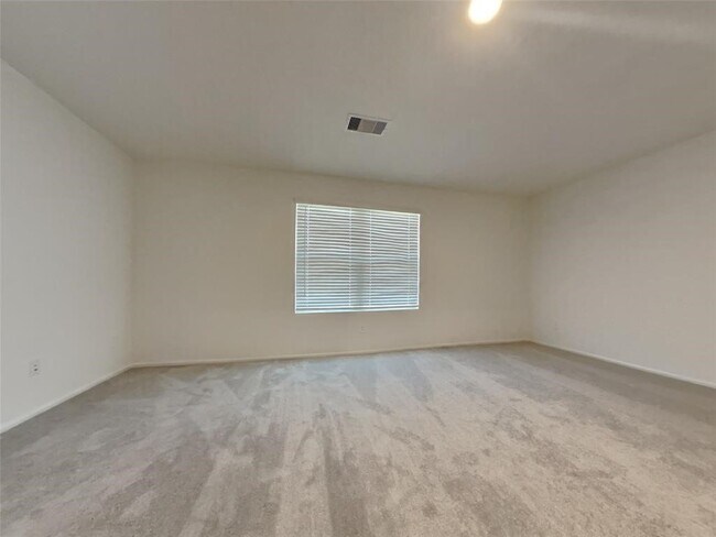 Foto del edificio - 3202 Holly Stokes Wy