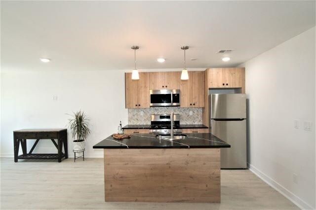 Foto del edificio - 782 Grand St