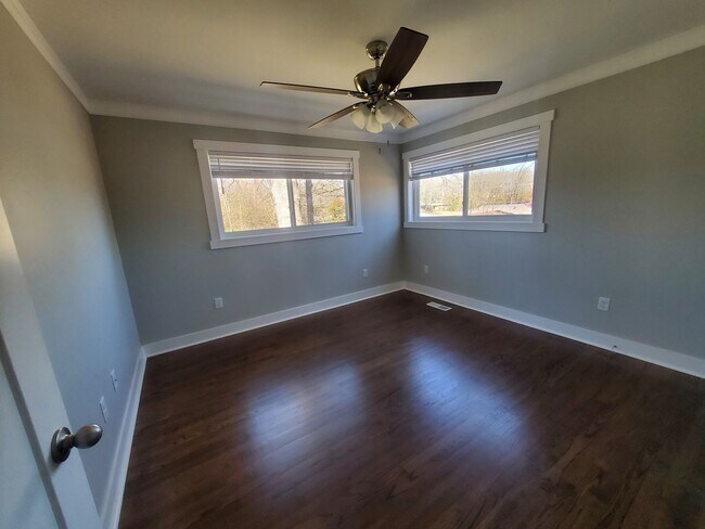 Foto del edificio - Contact Property managers Jeff and Tonia Rollins 501-626-9917