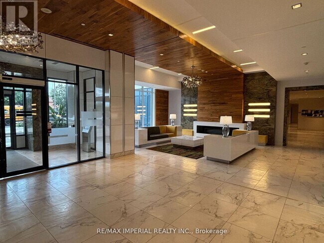 Photo du bâtiment - 7890 Bathurst St