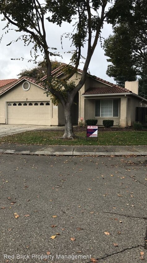 Foto principal - 4 br, 2 bath House - 1955 Woodhaven Ct.