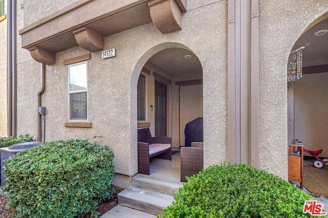Foto del edificio - 14122 Willow Ln