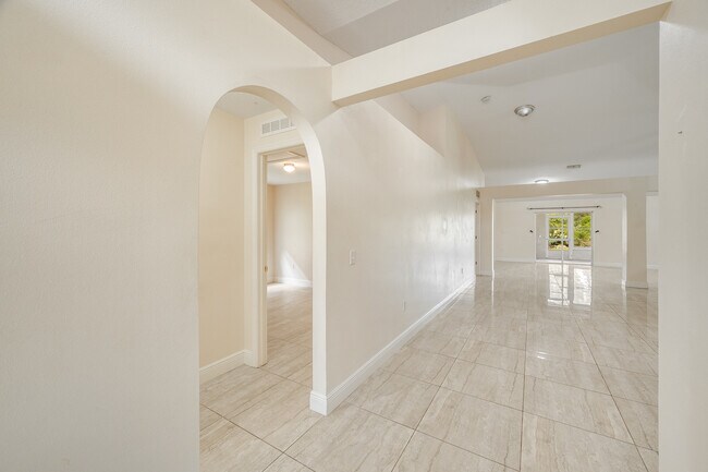 Foto del edificio - 537 Mason Dr