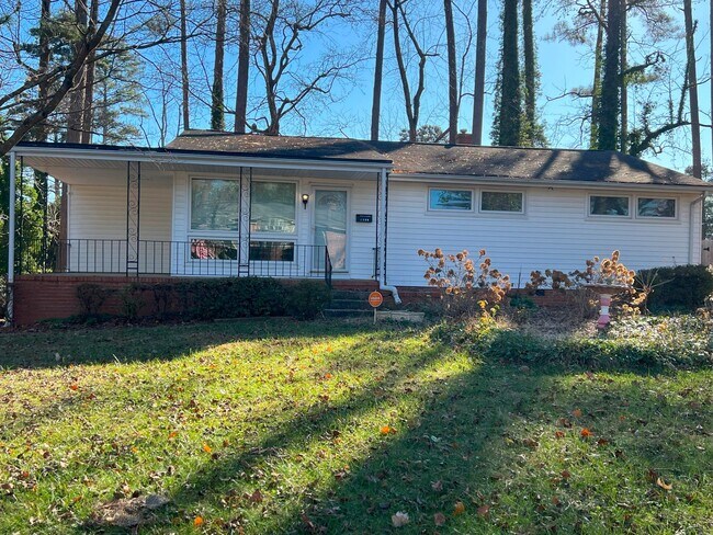 Building Photo - 3Br 2Ba home in Guilford Hills