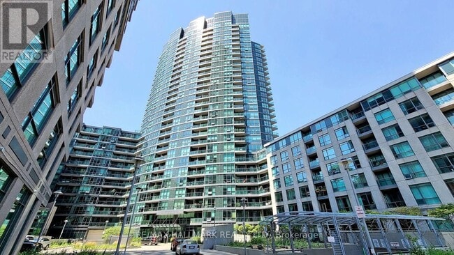 Building Photo - 231-231 Fort York Blvd