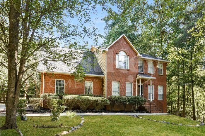 Primary Photo - 215 Winfair Dr