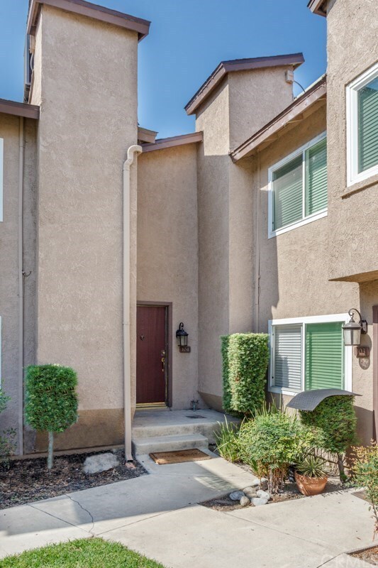 500 N Tustin Ave Unit 104, Anaheim, CA 92807 Condo for Rent in