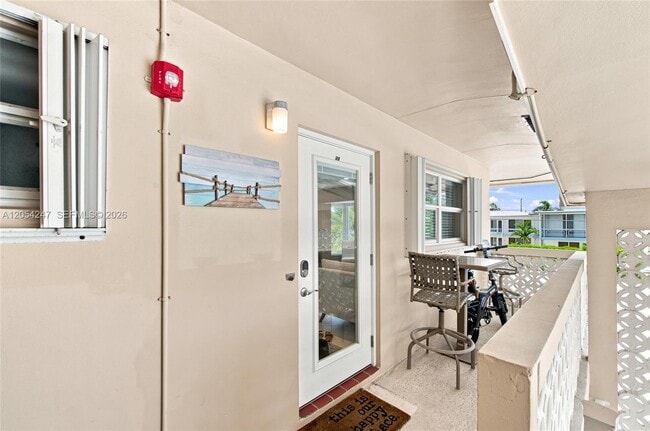 Foto del edificio - 3216 SE 12th St