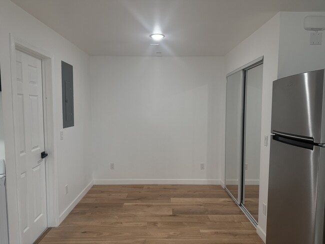 Área del dormitorio - 4253 Raynol St