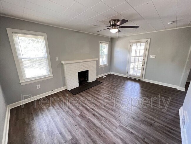 Building Photo - 36 N Poe St