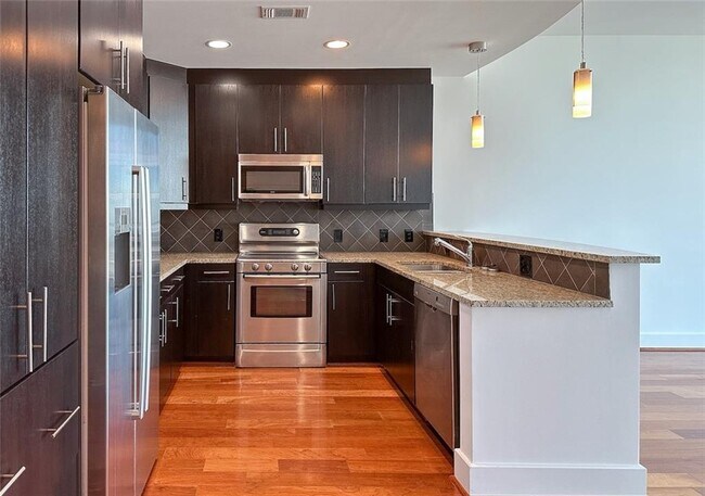 Building Photo - 1080 Peachtree St NE