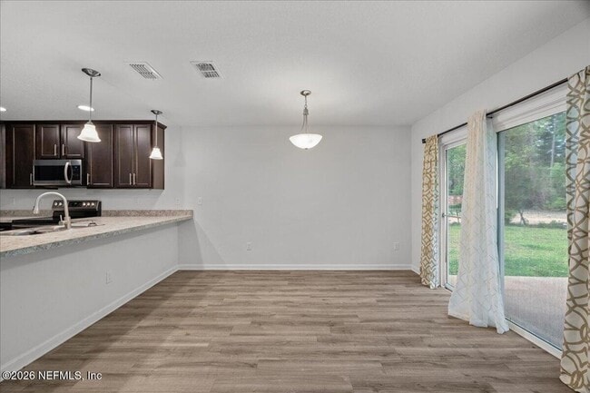 Building Photo - 13949 Gossett St
