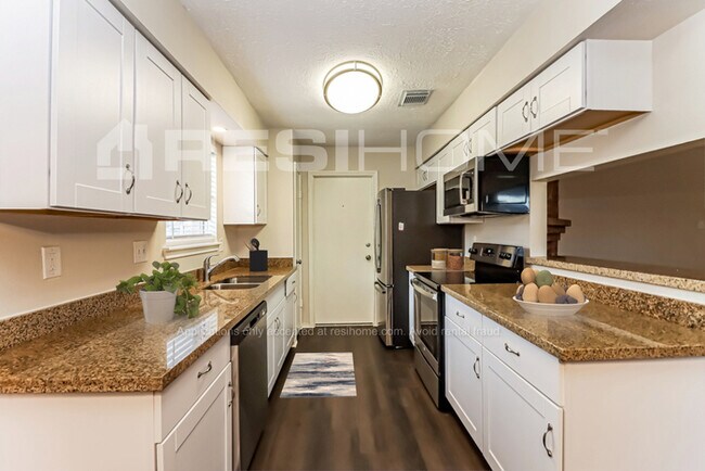 Building Photo - 4203 Stonehenge Trail