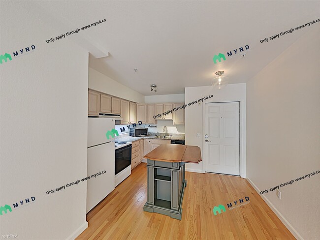 Building Photo - 485 8th St