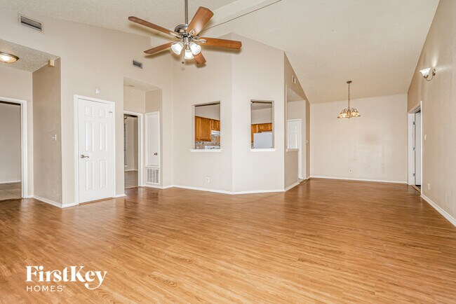 Building Photo - 1113 Sandalwood Ln
