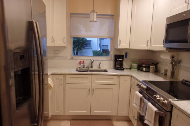 Foto del edificio - 1225 NW 21st St