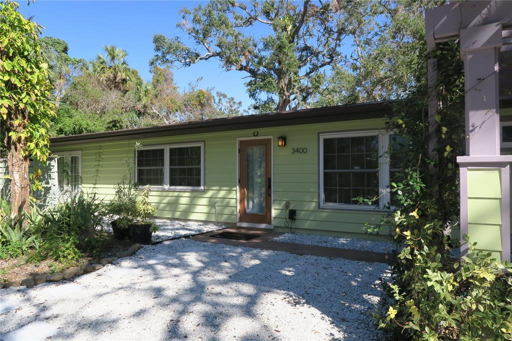 Foto principal - 3400 Clark Dr