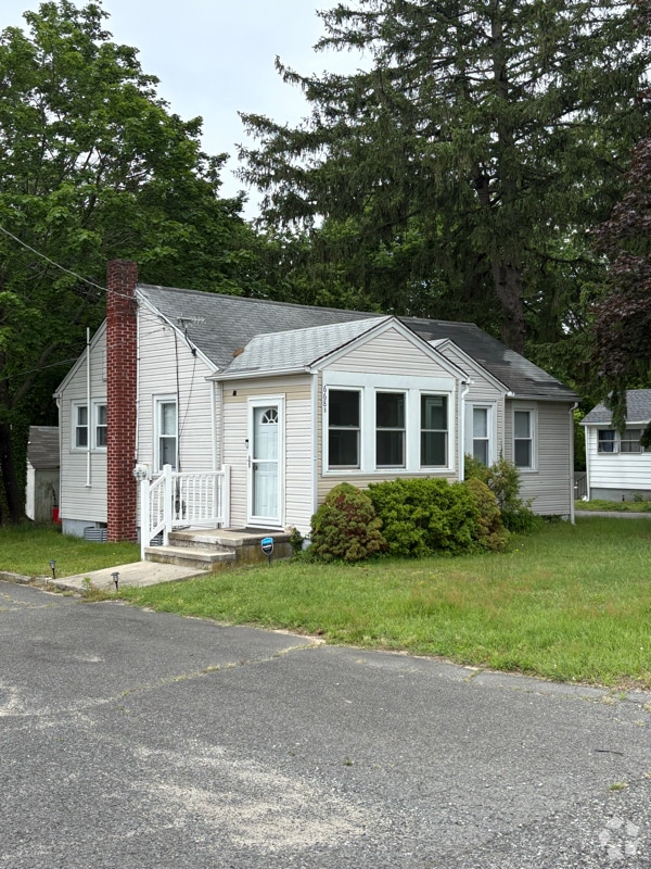 Building Photo - 668 Shiloh Pike