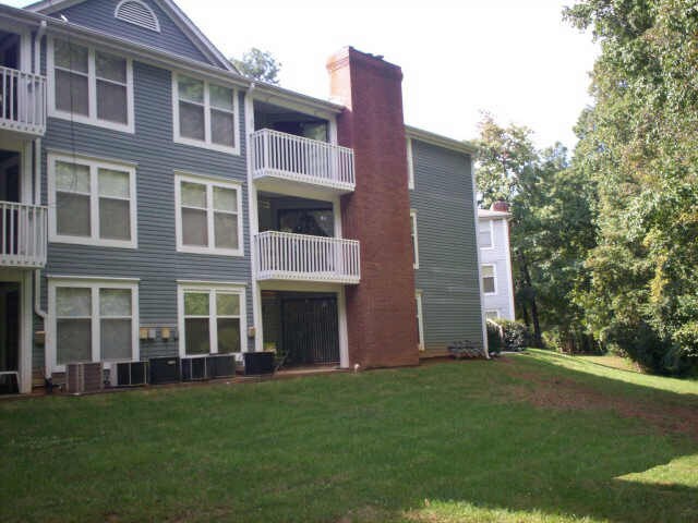 Foto del edificio - 6363 Wedgeview Ct