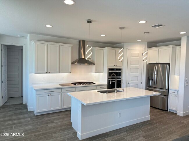 Building Photo - 5535 W Western Star Blvd