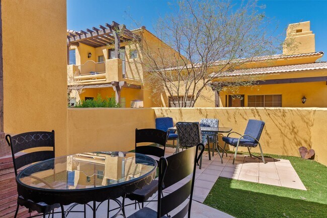 Foto del edificio - For Rent | 2 Bed | 2 Bath | Desert Dawn Condo in Toscano Villas