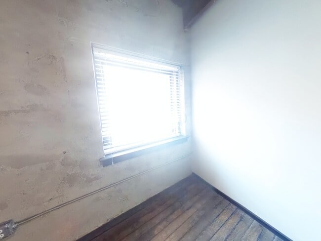 Building Photo - 110 S 15th St