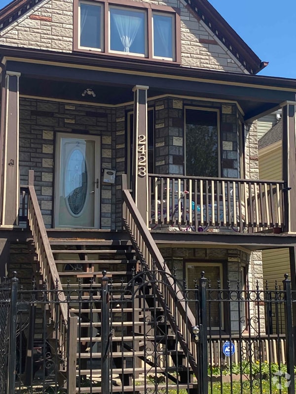Building Photo - 3600 2400