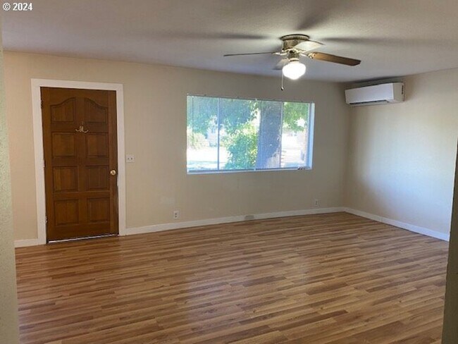 Foto del edificio - Charming Updated Home!