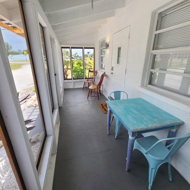 Building Photo - 10117 Cortez Rd W