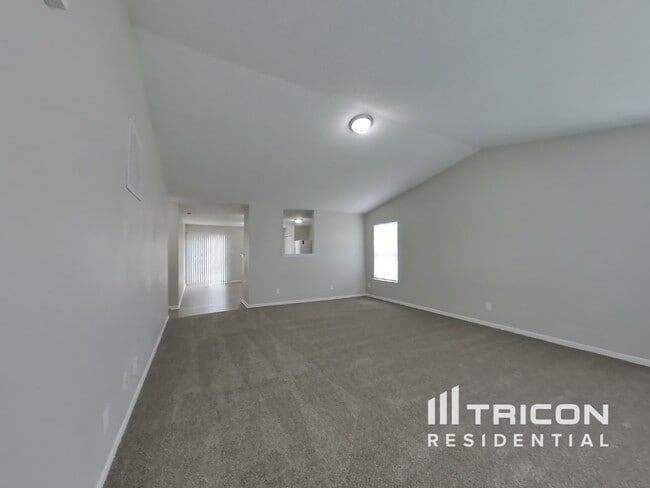 Building Photo - 2103 Bridlewood Dr