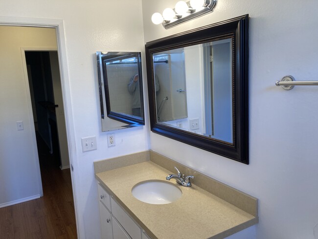 bathroom 1 - 3845 Westwood Blvd