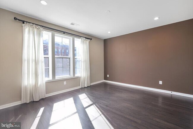 Foto del edificio - 22170 Penelope Heights Terrace