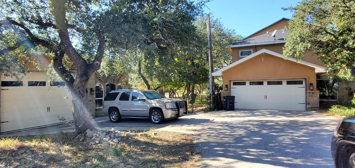 Primary Photo - 13406 Vista Oaks Dr