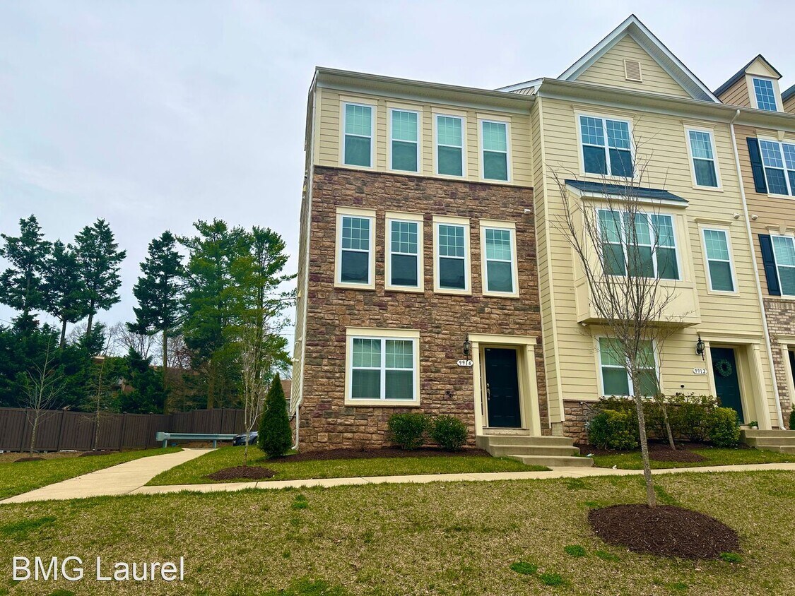 Primary Photo - 4 br, 3.5 bath House - 9914 Wood Edge Way