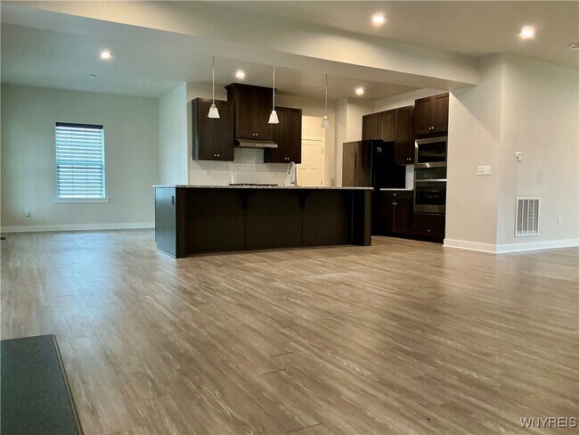 Foto del edificio - 91 Sierra Dr