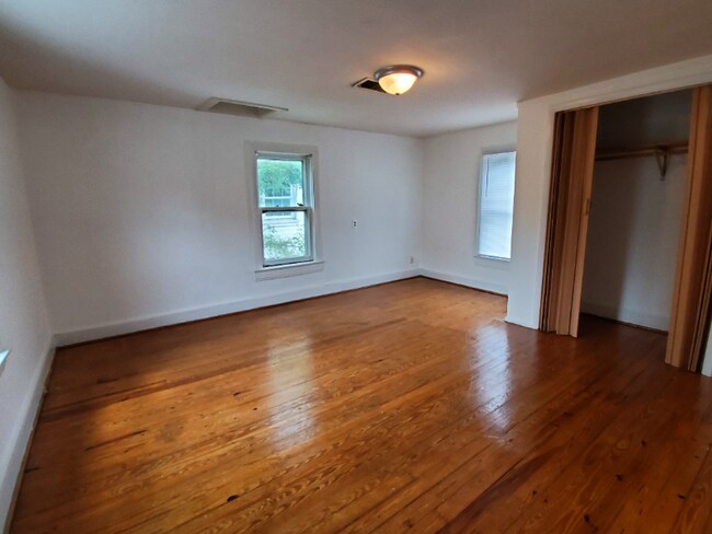 Foto del edificio - 427 Porter Ave