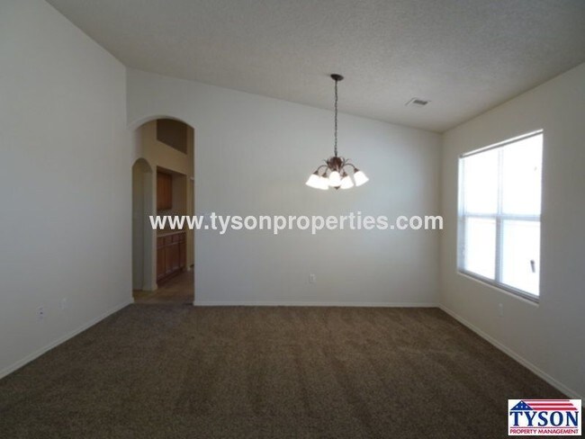 Building Photo - 10555 Coyote Canyon Pl NW