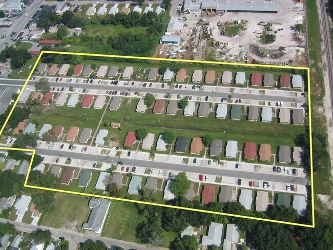 Image result for oakridge apartments palmetto fl