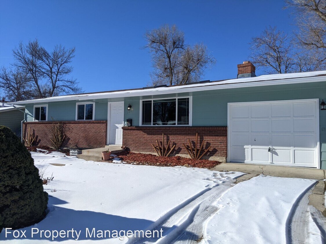 Foto principal - 5 br, 2 bath House - 1637 Mount Evans Drive