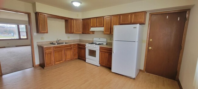 Foto del edificio - 570 N. Mulford