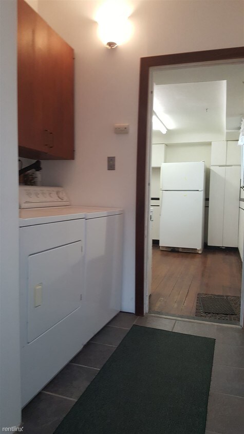 Primary Photo - 111 Auburn St