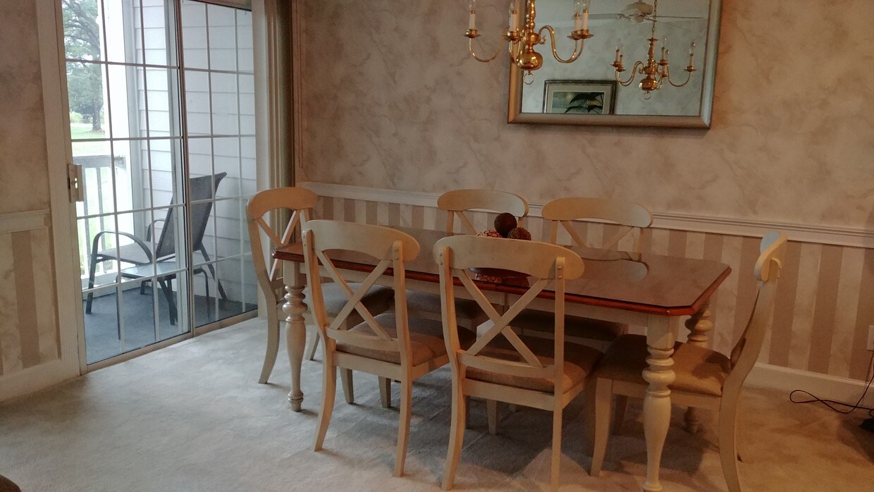 Comedor - 4793 Wild Iris Dr